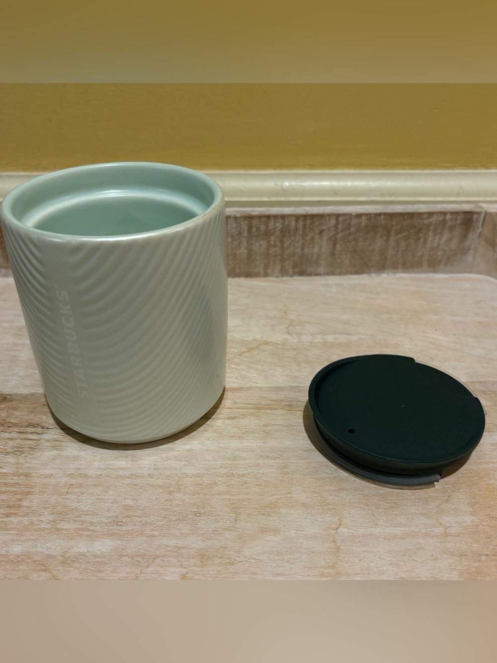 Starbucks to go cup
